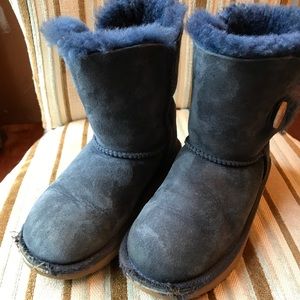 Girl's Youth UGG Bailey Button II boots